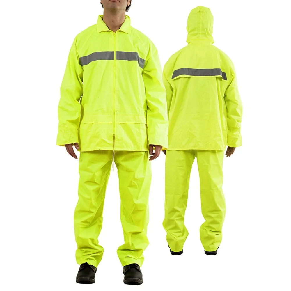 traje al agua.webp